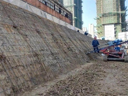 苏尼特右建筑边坡支护